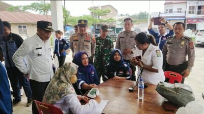 Pastikan Kesehatan, Polsek Kotarih Gelar Pemeriksaan Kesehatan Petugas PPK jelang Rapat Pleno