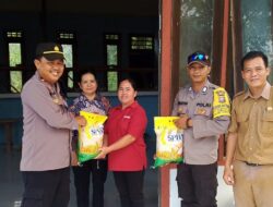 Cooling System di Desa Sungai Tapah, Polsek Belitang Hulu Salurkan Bantuan Beras