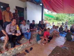 Jaga Kondusifitas Jelang Pemilukada, Kapolsek Nanga Tayap Eratkan Silaturahmi Bersama Tokoh Masyarakat