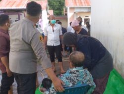 Gotong Royong Warga dan Polsek Sekadau Hilir, Ringankan Beban Warga Penderita Stroke