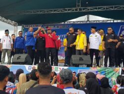Ribuan Masyarakat Kabupaten Melawi Meriahkan Kampanye Akbar Damai Pasangan Dadi-Malin Calon Bupati dan Wakil Bupati Melawi