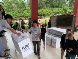 KPU Melawi Mulai Distribusikan Logistik 11 Kecamatan