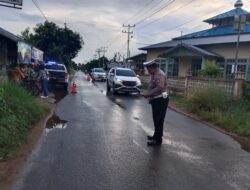 Kecelakaan lalu lintas antara Dua Pengendara Sepeda Motor di Benua Kayong