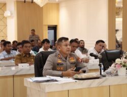 Dukung Percepatan Swasembada Jagung Nasional, Kapolres Ketapang Bersama Kepala Dinas Perkebunan Dan Jajaran Management Perusahaan Ikuti Rapat Koordinasi Melalui Zoom Meeting