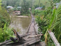 Polsek Sokan Melarang Masyarakat Melewati Jembatan Roboh