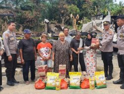 Polres Sekadau Beri Dukungan dan Bantuan Sosial untuk Korban Kebakaran Rumah di Semaong