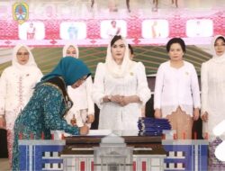 Ketua (TP-PKK) Kabupaten Melawi Ny.Raisya Sarbina Dadi   S.E.,M.A.P Resmi Di Lantik Oleh Sekda Provinsi Kalbar