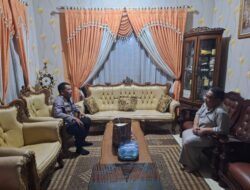 Kapolres Sekadau Jalin Silaturahmi dengan Ketua Masjid Besar Al Falah di Bulan Ramadan