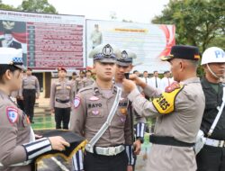 Polres Melawi Gelar Apel Gelar Pasukan Ops Ketupat Kapuas 2025