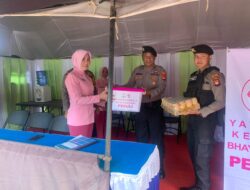 Luar Biasa, Kapolres Bersama Bhayangkari Ketapang Berikan Dukungan Semangat Kepada Personel Operasi Ketupat