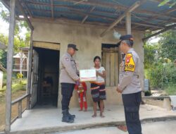 Bulan Yang Penuh Berkah, Kapolsek Jelai Hulu Beserta Anggotanya Laksanakan Bantuan Sosial Kepada Warga