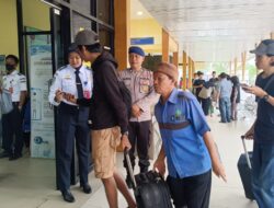 Polres Ketapang Laksanakan Pengamanan Pos Terpadu Bandar Rahadi Oesman dalam Rangka Operasi Ketupat Kapuas 2025