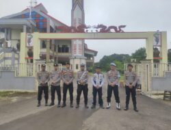 Misa Paskah Kedua di Gereja Agung, Polres Sekadau Hadir Jaga Keamanan