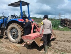 Polsek Nanga Tayap Update Perkembangan Kegiatan Pembukaan Lahan Tanaman Jagung Di Lokasi Kelompok Tani Sepakat Jaya