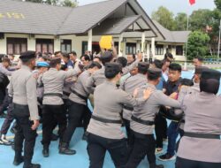 Jelang Mayday 2025, Polres Sekadau Gelar Simulasi Pengamanan Unjuk Rasa