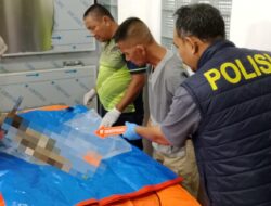 Penemuan Mayat Bayi Di Aliran Sungai Pawan Gegerkan Warga, Polisi Lakukan Penyelidikan