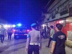 Patroli Rutin di Malam Hari, Polres Sekadau Sisir Pasar Hingga Komplek Perumahan