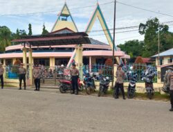 Hari Libur, Polisi Amankan Misa di Gereja St. Petrus dan Paulus Sekadau