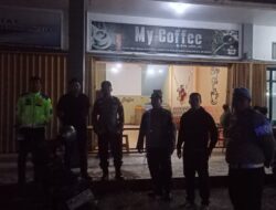 Antisipasi Aksi Premanisme, Polres Sekadau Patroli Dialogis di Warkop dan Kafe Pasar Baru