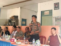 Hadiri Sosialisasi Replanting PT MJP Sekadau, Kasat Samapta IPTU Malau Ajak Warga Jaga Kamtibmas