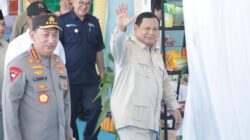 Presiden Prabowo Panen Jagung di Kalbar: Target Swasembada Pangan Dimulai dari Sini!