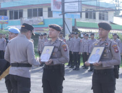 Laksanakan Upacara PTDH, Kapolres Ketapang Tekankan Untuk Menjadi Pengingat Bagi Anggota Lainnya
