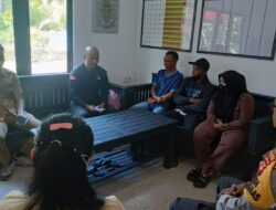 Bhabinkamtibmas Polsek Muara Pawan Fasilitasi Penyelesaian Permasalahan Warga Desa Sungai Awan Kiri Secara Kekeluargaan