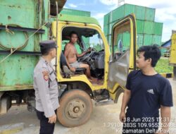 Personel Polsek Kawasan Pelabuhan Ketapang Himbau Warga dan Sopir untuk Menjaga Kamtibmas