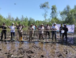 Kapolsek Matan Hilir Utara Hadiri Kegiatan Launching Penanaman 6.000 Bibit Mangrove di Kecamatan Matan Hilir Utara