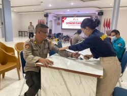 Polres Sintang Gelar Aksi Donor Darah Peringati Hari Bhayangkara Ke-79