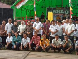 Bupati Melawi Bersama Forkompinda Launching PLN dan Air Bersih Desa Pelinggang Kec.Pinsel Kab.Melawi