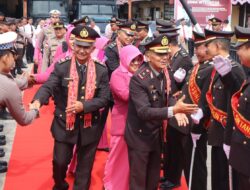 Polres Sintang Lepas Empat Personelnya Dalam Upacara Wisuda Purna Bhakti