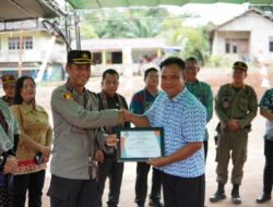 Sinergi Pemda dan Polri, Wakapolres Sekadau Kompol Asep Hadiri Deklarasi ODF di Desa Engkersik