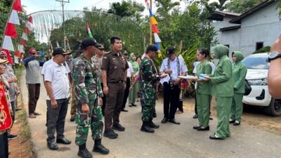 Kapolsek Jelai Hulu Hadiri Pembukaan TMMD Imbangan Ke-125 Tahun 2025 Kodim 1203/ Ketapang di Desa Sidahari Kecamatan Jelai Hulu