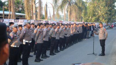 Polres Sekadau Gelar Apel Pengamanan Penutupan Gawai Dayak XIV 2025