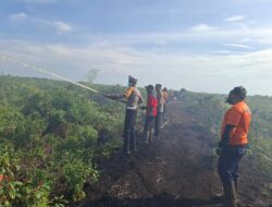 Libatkan Warga Masyarakat Dan Instansi Mitra, Polres Ketapang Gencar Lakukan Pemadaman Dan Pemantauan Titik Api Di Wilayah Desa Sungai Besar Kecamatan Matan Hilir Selatan