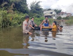 Kapolsek Jelai Hulu Bersama Aparat Gabungan Laksanakan Pemantauan Debit Air di Kecamatan Jelai