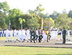 Pimpin Upacara Penurunan Bendera HUT ke-80 RI di Sekadau, Kapolres AKBP Donny Serukan Semangat Kebangsaan