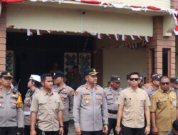 Aliansi Mahasiswa Berunjuk Rasa di Kantor DPRD, Polres Ketapang Berikan Pengamanan Humanis