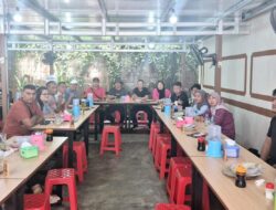 Selesai UKW, Ngopi Bareng Bersama Kasi Penmas Polda Kalbar