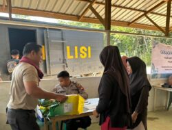 386 Karung Beras SPHP Disalurkan Polres Sekadau kepada Warga Desa Tanjung