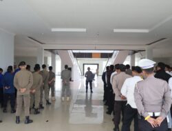 Polres Melawi Lakukan Pengamanan Audiensi Pemerintah Kabupaten Melawi dengan Aliansi Borneo Raya Mengugat