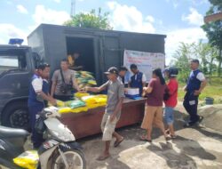 GPM Polri di Simpang Empat Kayu Lapis, Polres Sekadau Salurkan 2,3 Ton Beras SPHP
