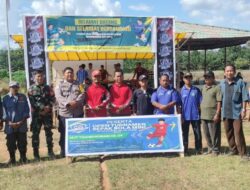 Sinergi TNI-Polri Warnai Pembukaan Turnamen Sepak Bola Mini HUT Transmigrasi ke-29 di Teluk Pasir
