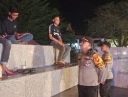 Kapolsek Delta Pawan Pimpin Patroli Dialogis, Himbau Masyarakat Ciptakan Situasi Kamtibmas Aman dan Kondusif