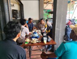 Kapolsek Kendawangan Gelar “Ngopi Bareng” Bersama Tokoh Masyarakat di Warkop Setara 1