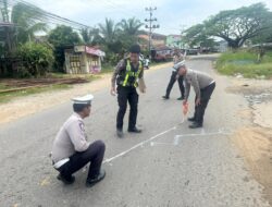 Kasat Lantas Polres Melawi Pimpin Olah TKP Laka Lantas Iptu.J.E.Kusuma : Utamakan Keselamatan