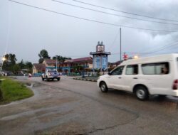 Satlantas Polres Sekadau Kawal Pemakaman Warga, Pastikan Kelancaran Lalu Lintas Selama Ops Zebra Kapuas 2025