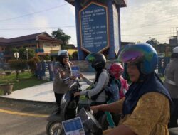 Polantas Sekadau Bagikan Stiker dan Brosur Keselamatan di Operasi Zebra Kapuas 2025