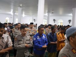 Polres Ketapang dan Jemaah Masjid An-Nur Gelar Sholat Ghaib dan Doa Bersama untuk Korban Bencana Alam